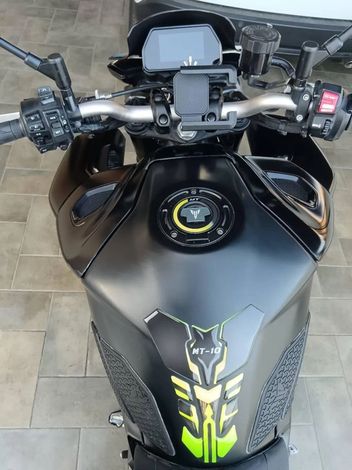 Yamaha MT-10 (2022 - 26) (5)