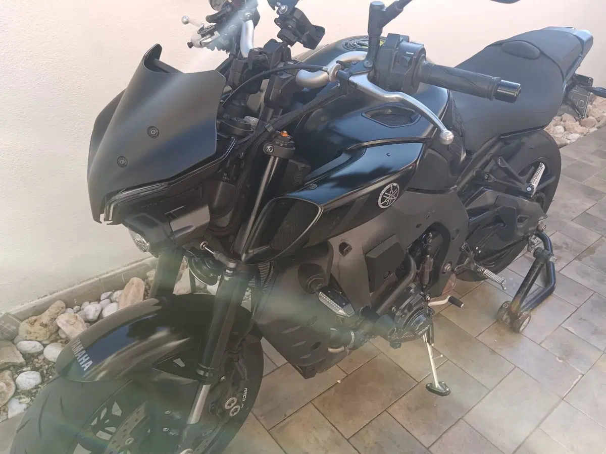 Yamaha MT-10 (2022 - 26) (8)