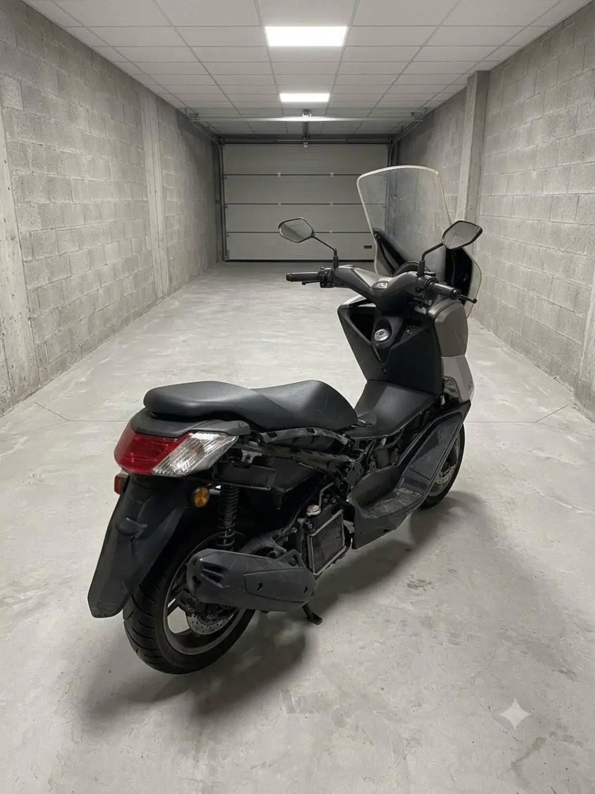 Yamaha N-Max 125 (2015 - 17) (3)