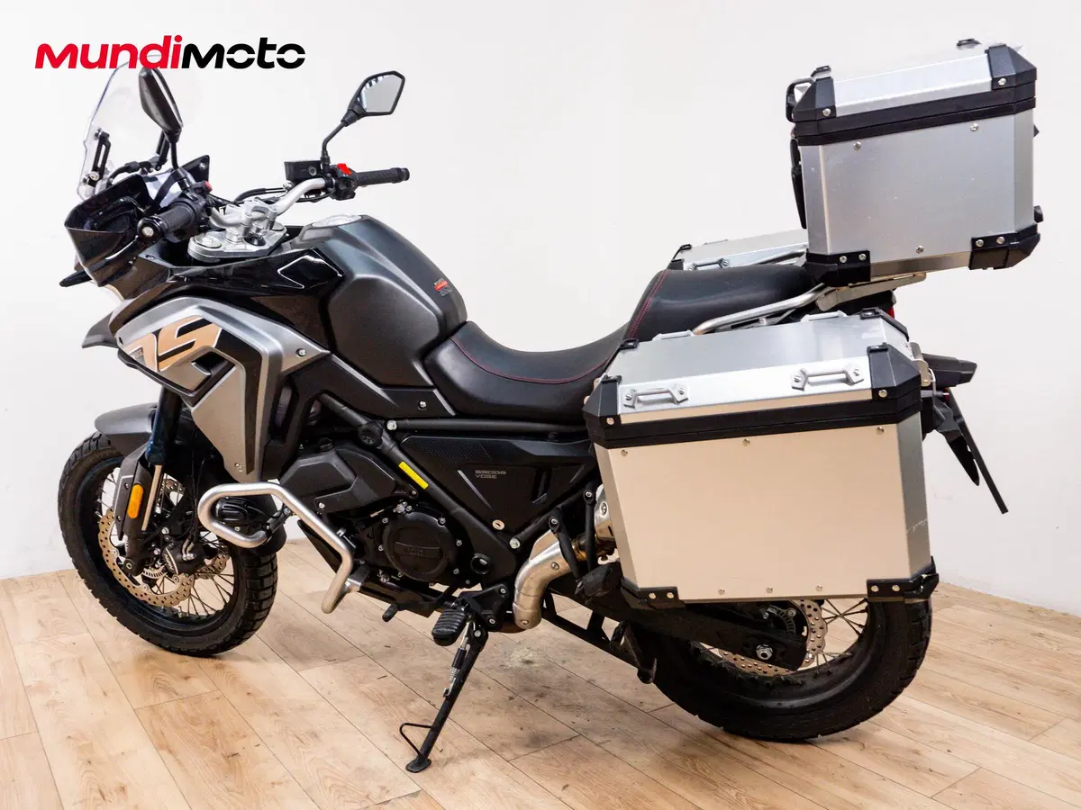 Voge Valico 650DSX (2021 - 24) (7)