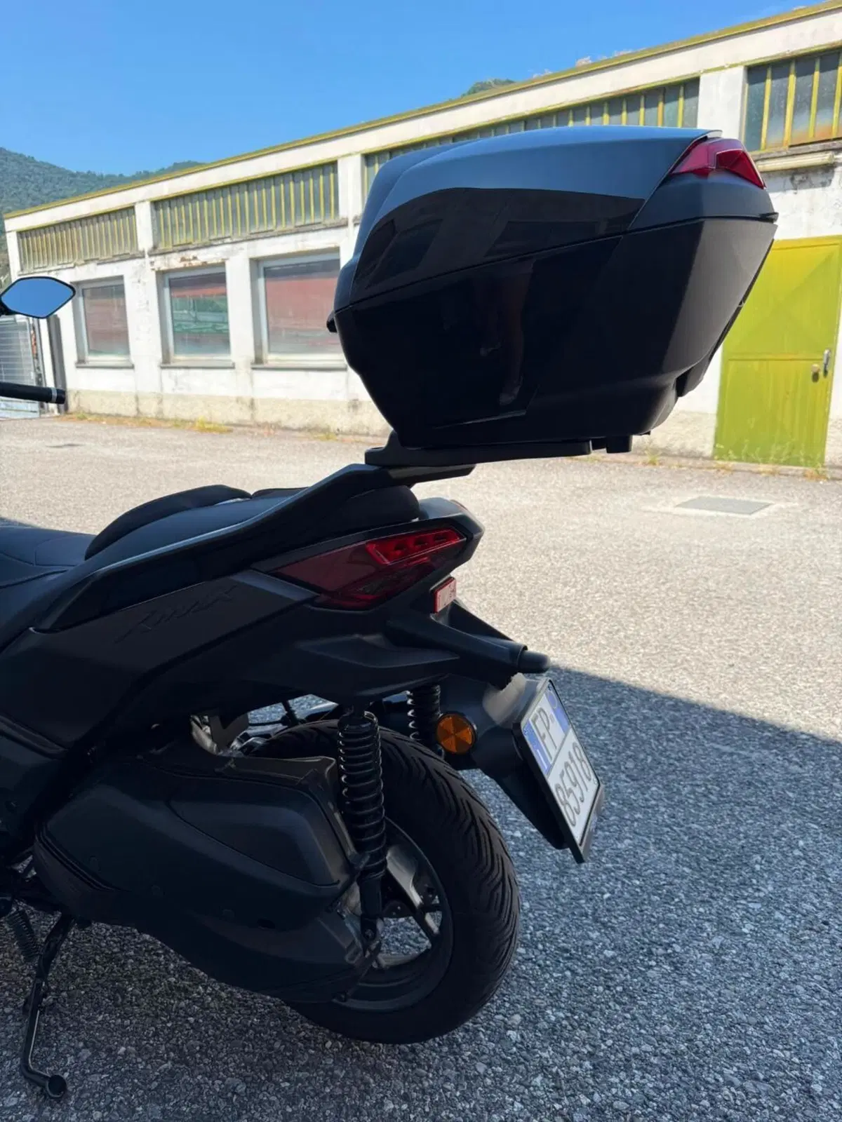 Yamaha X-Max 300 Tech Max (2025 - 26) (5)