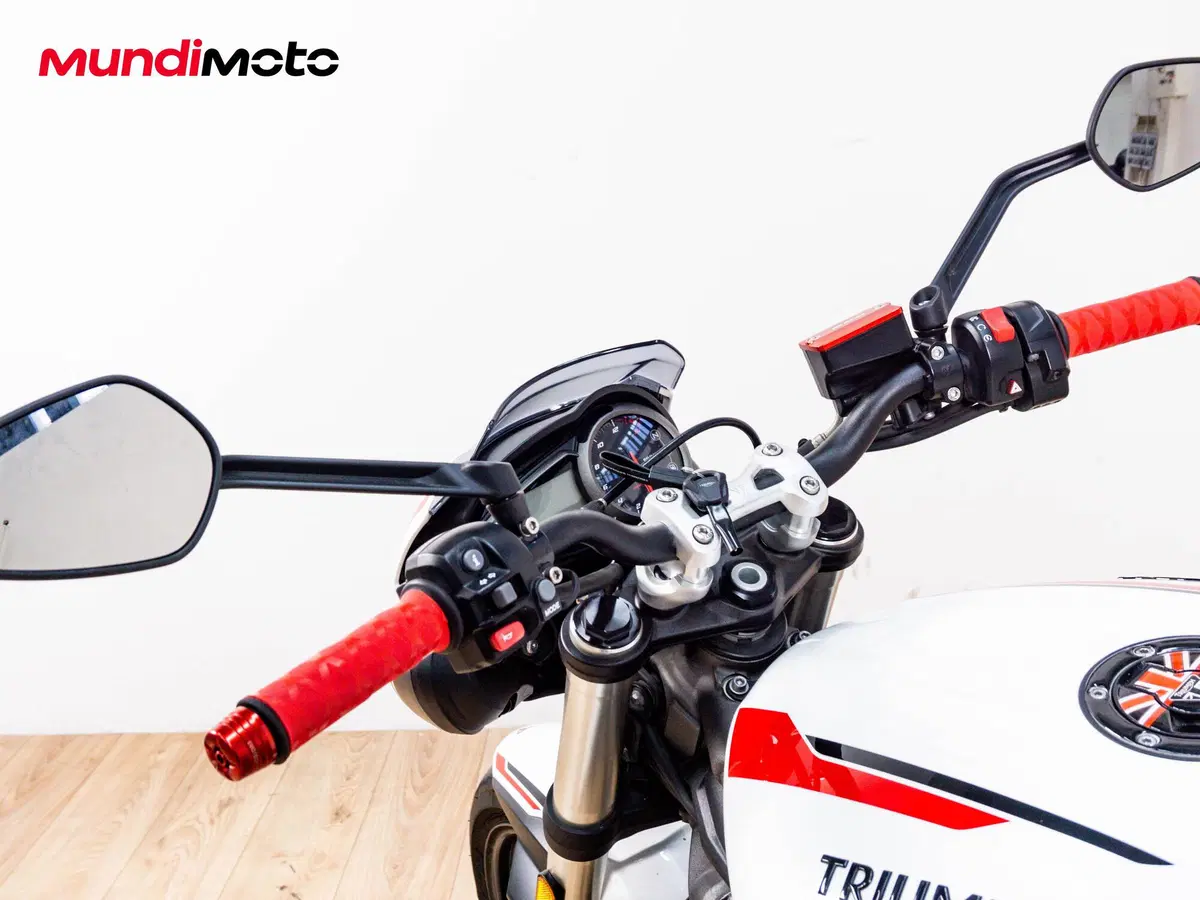 Triumph Street Triple S (2020 - 23) (11)