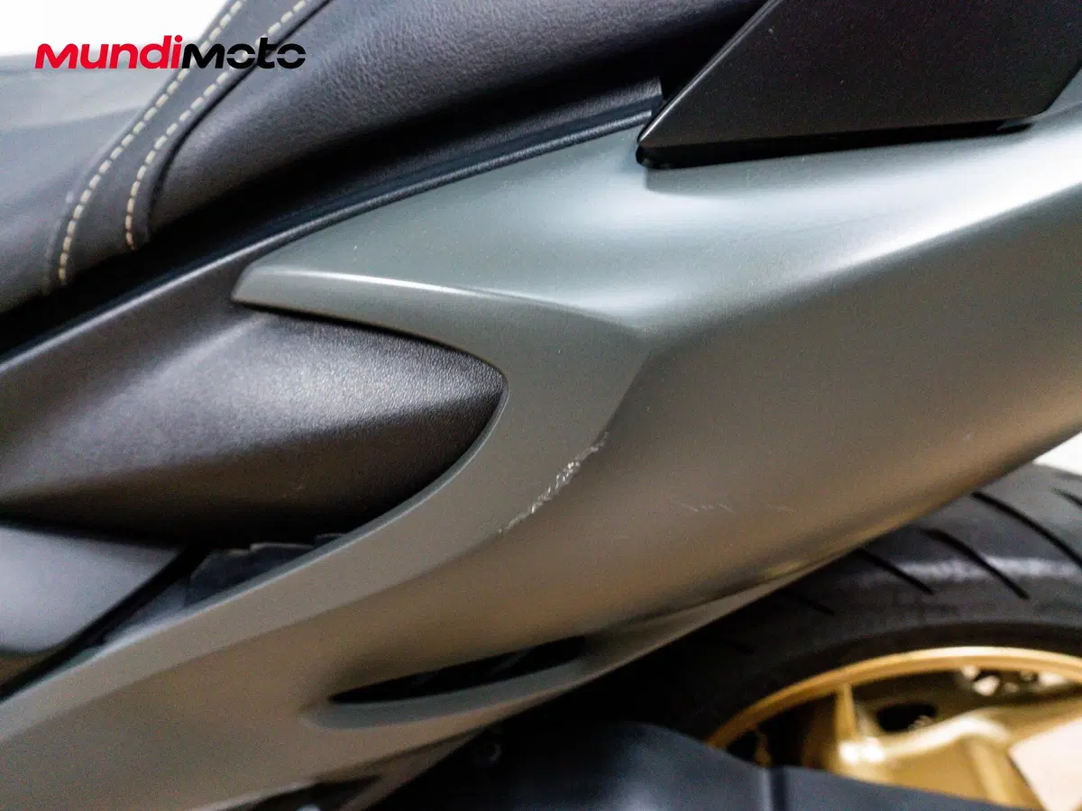 Yamaha T-Max 560 Tech Max (2020) (18)
