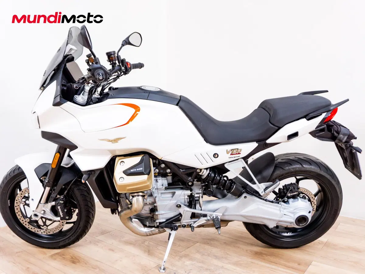 Moto Guzzi V100 Mandello (2022 - 24) (6)