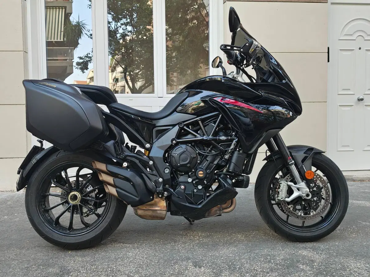 MV Agusta Turismo Veloce 800 R (2023 - 26)