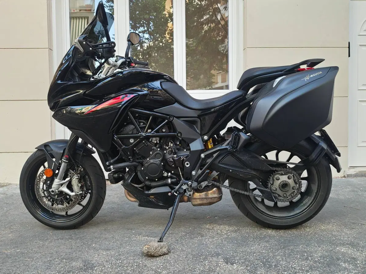 MV Agusta Turismo Veloce 800 R (2023 - 26) (5)
