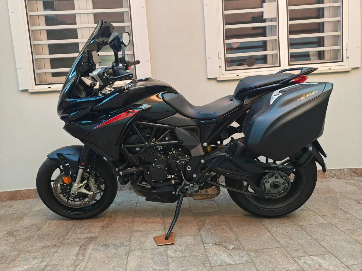 MV Agusta Turismo Veloce 800 R (2023 - 26) (17)
