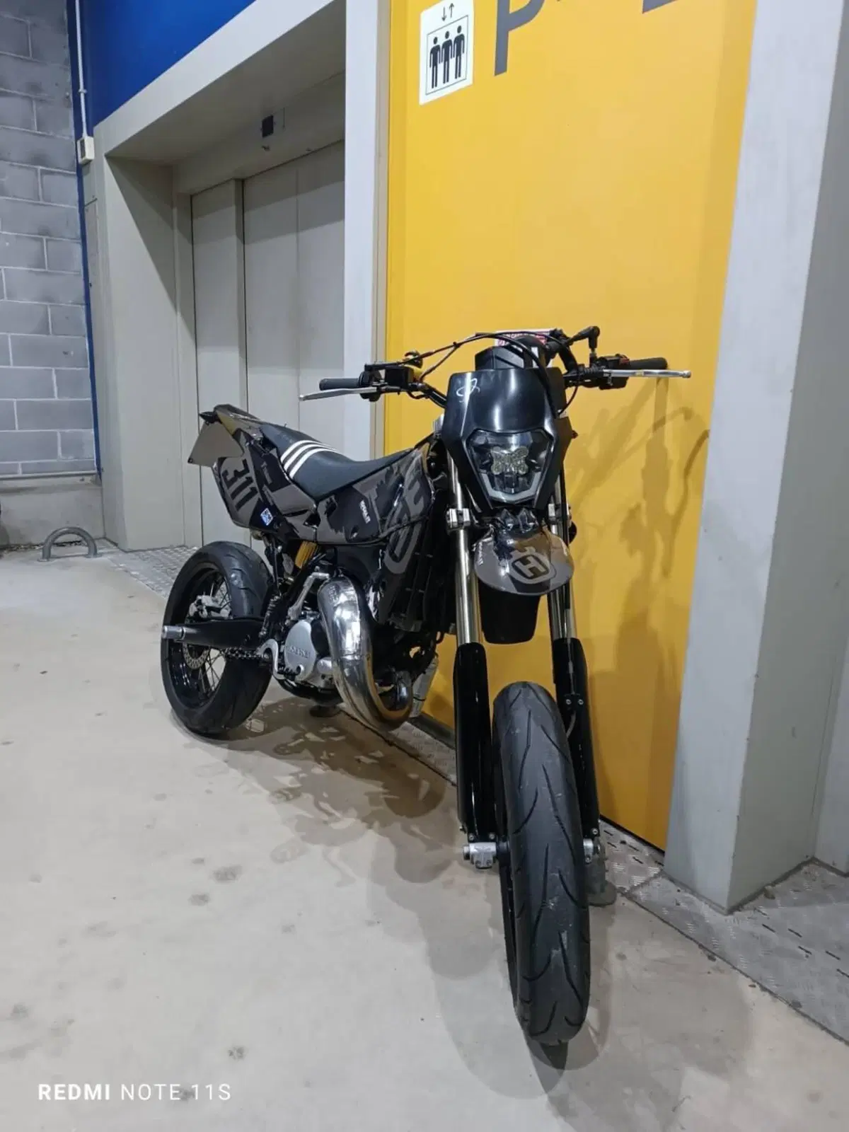 Husqvarna SM 125 S (2005) (2)