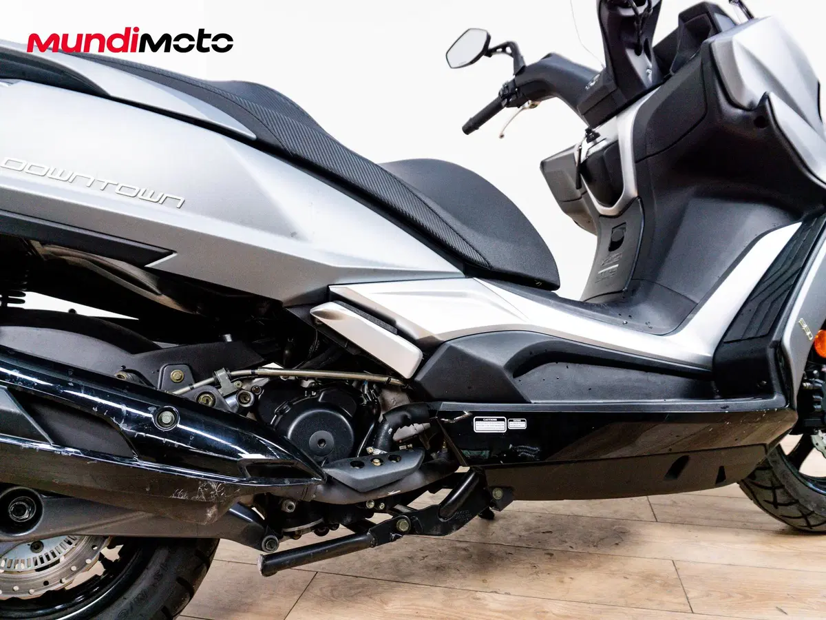 Kymco Downtown 350i TCS (2020) (4)