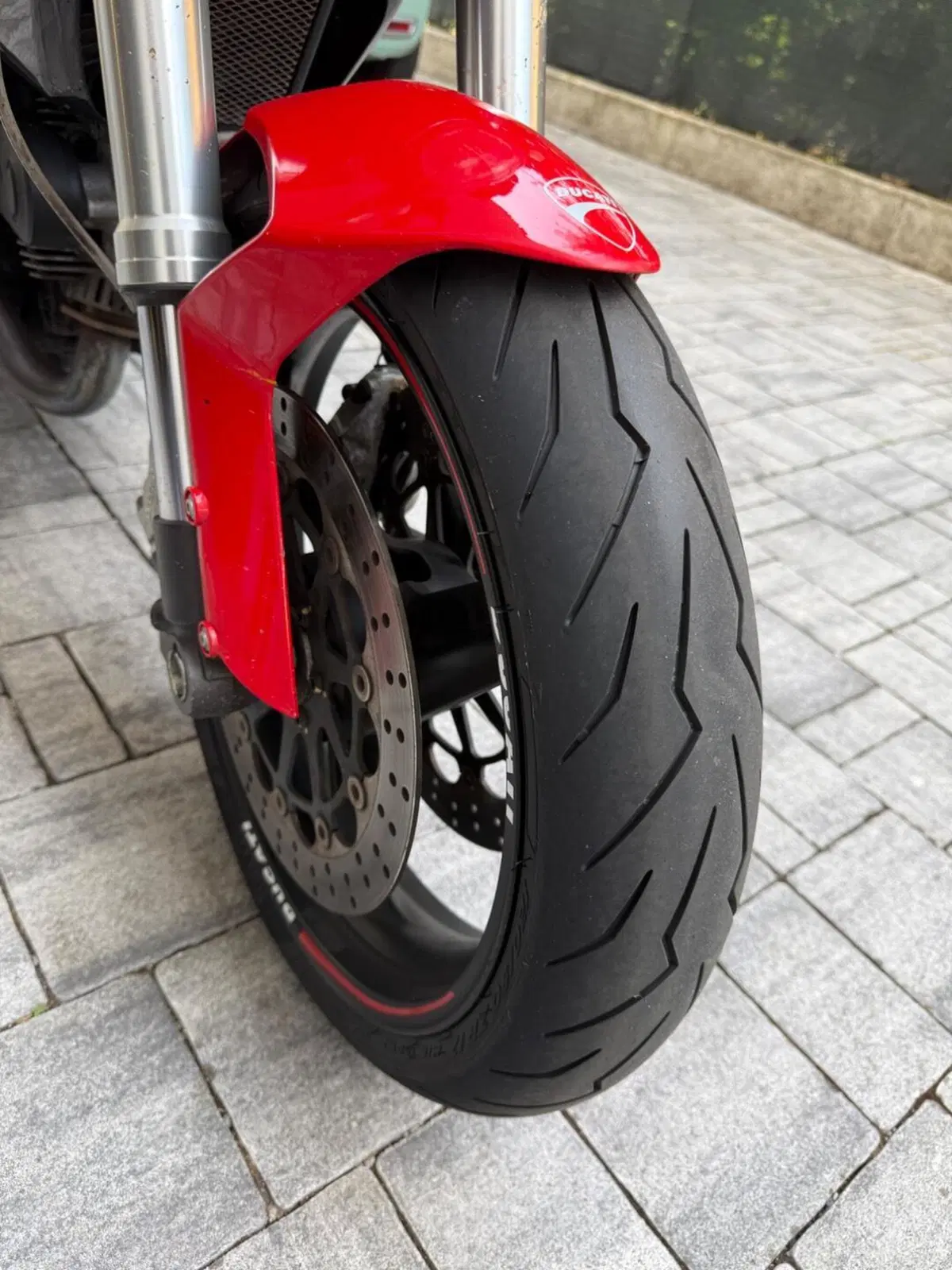 Ducati Monster 696 (2008 - 13) (4)