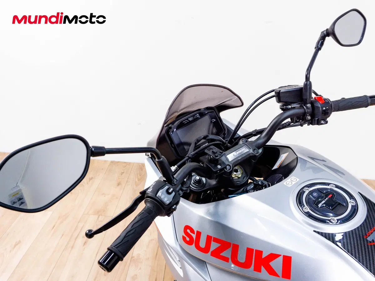 Suzuki Katana 1000 (2022 - 26) (11)