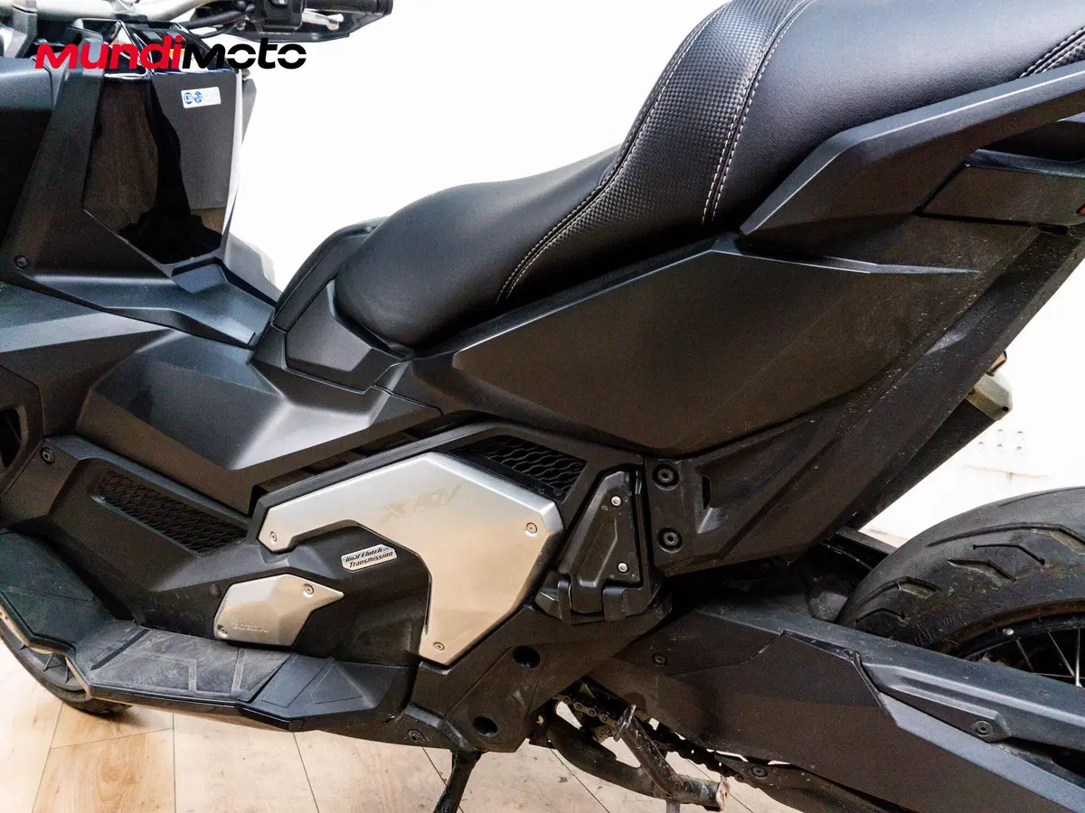 Honda X-ADV 750 Gravel (2025 - 26) (10)