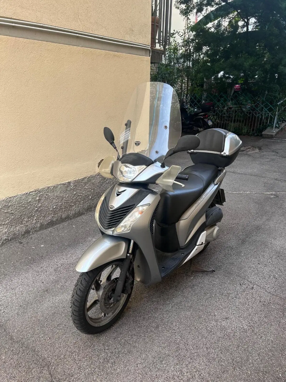 Honda SH 125 i (2009 - 12) (2)