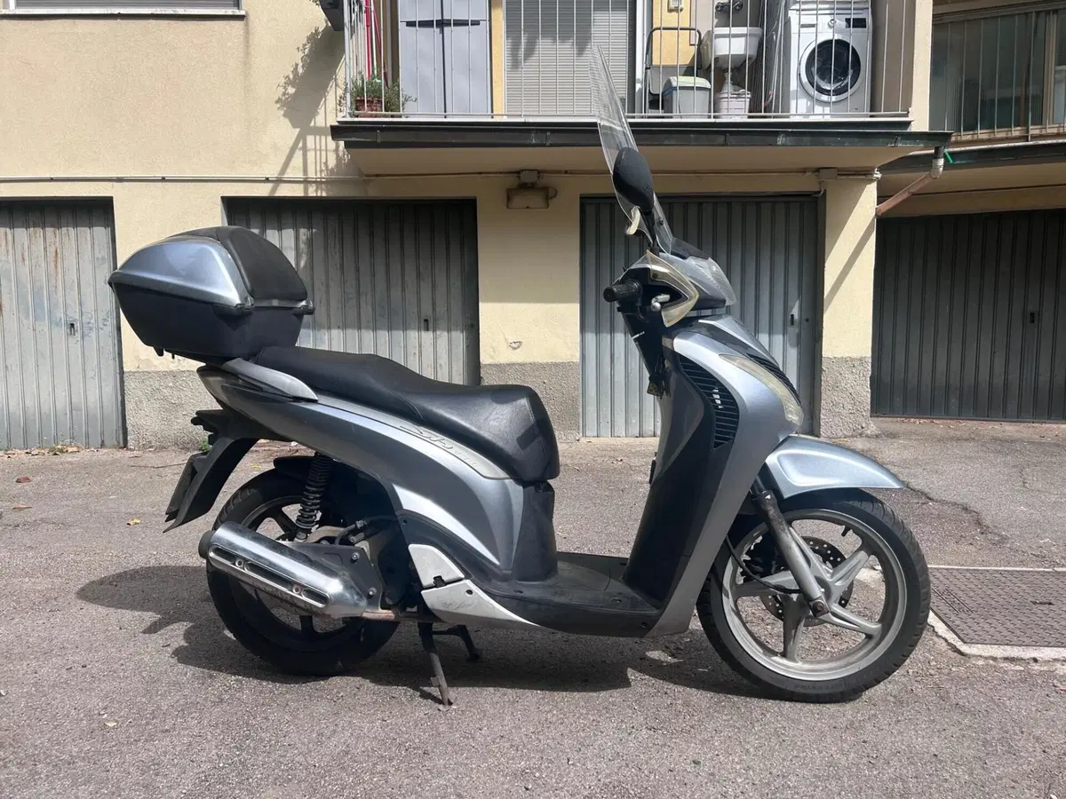 Honda SH 125 i (2009 - 12) (3)