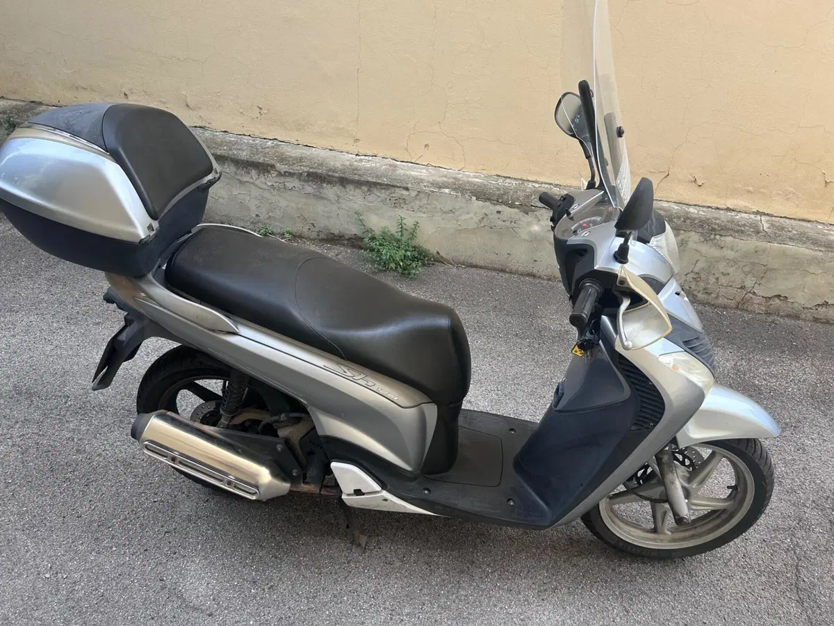 Honda SH 125 i (2009 - 12) (7)