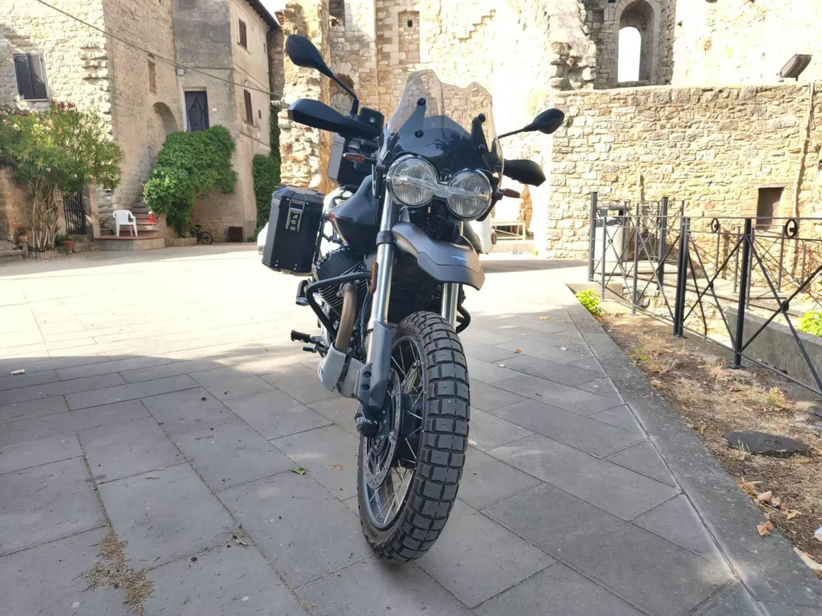 Moto Guzzi V85 TT (2021 - 23) (5)