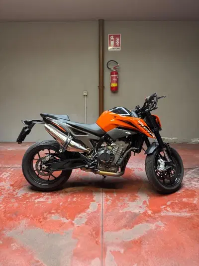 KTM 790 Duke L (2023 - 24) usata