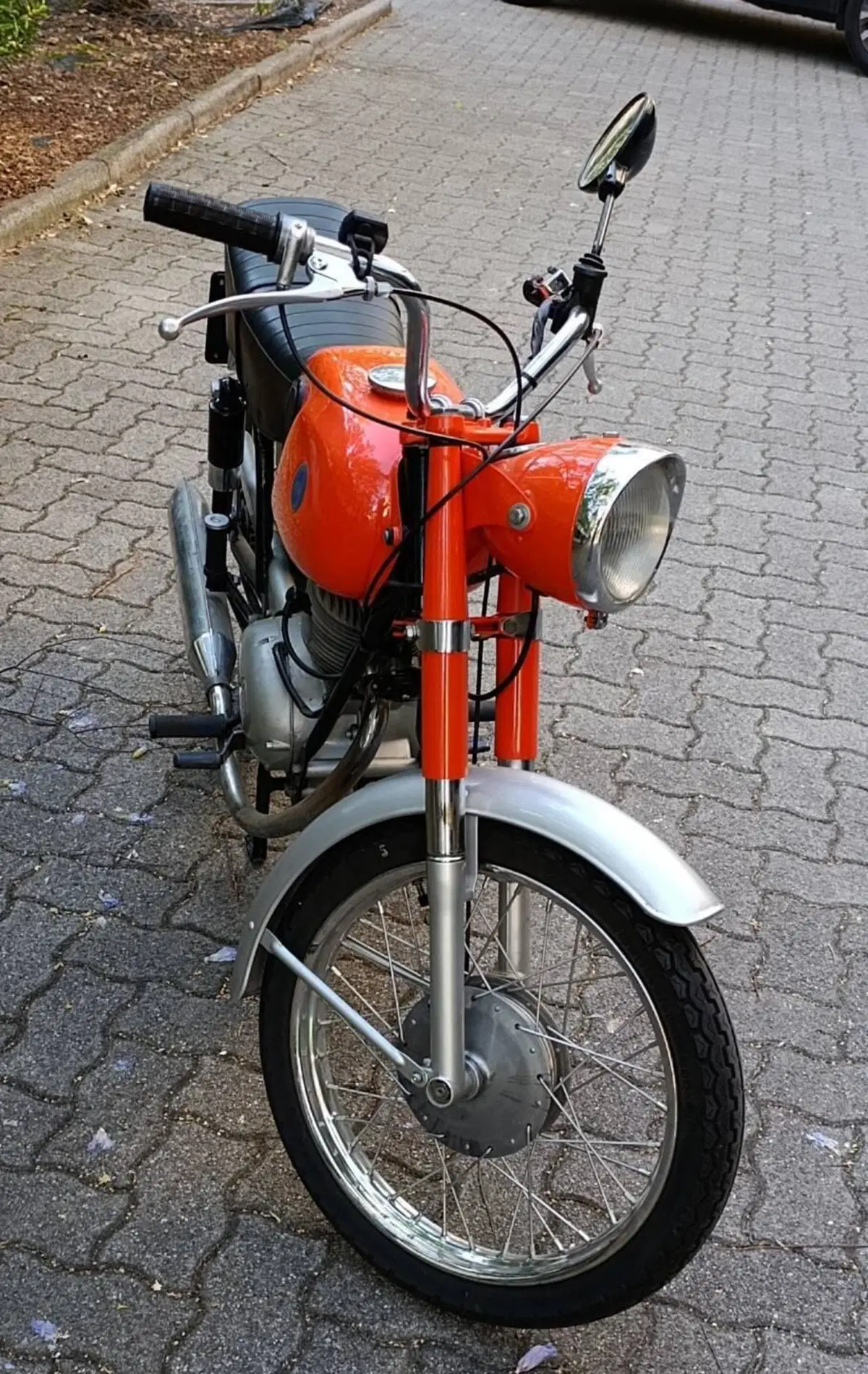 Gilera 124 4v