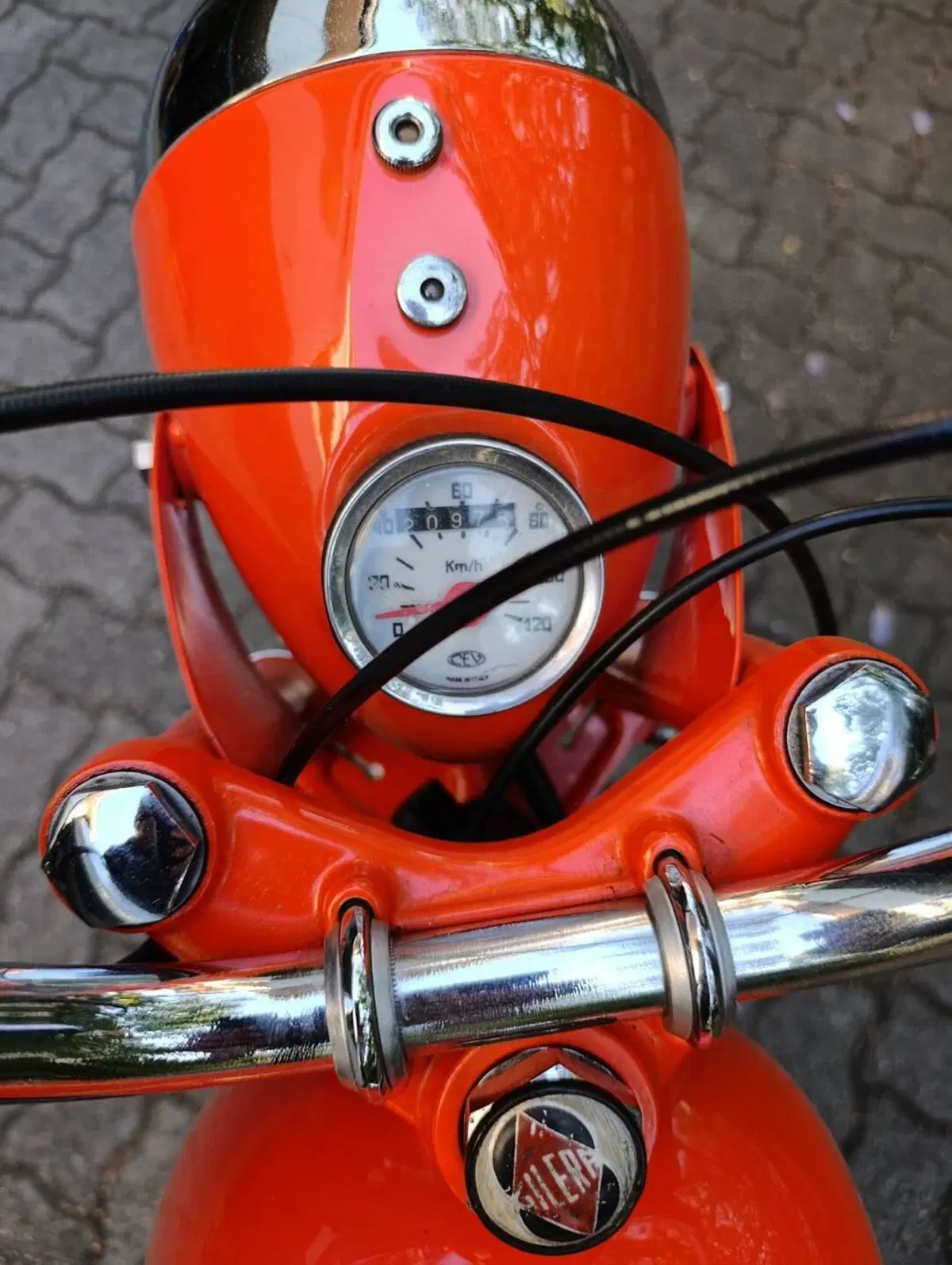 Gilera 124 4v (2)
