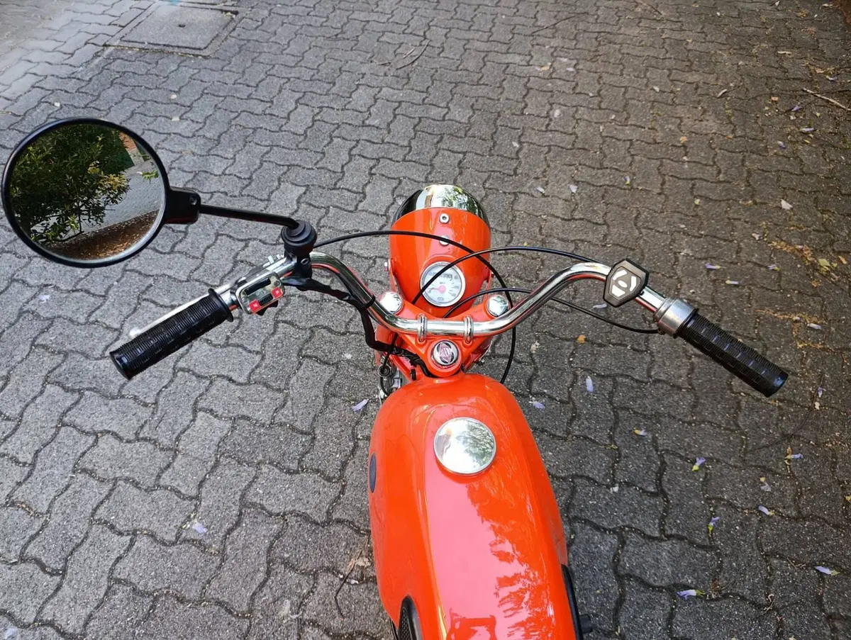 Gilera 124 4v (3)