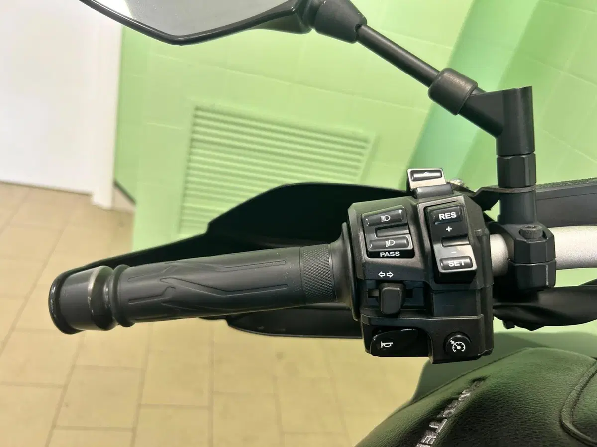Yamaha XT1200Z Super Ténéré ABS (2017 - 20) (13)