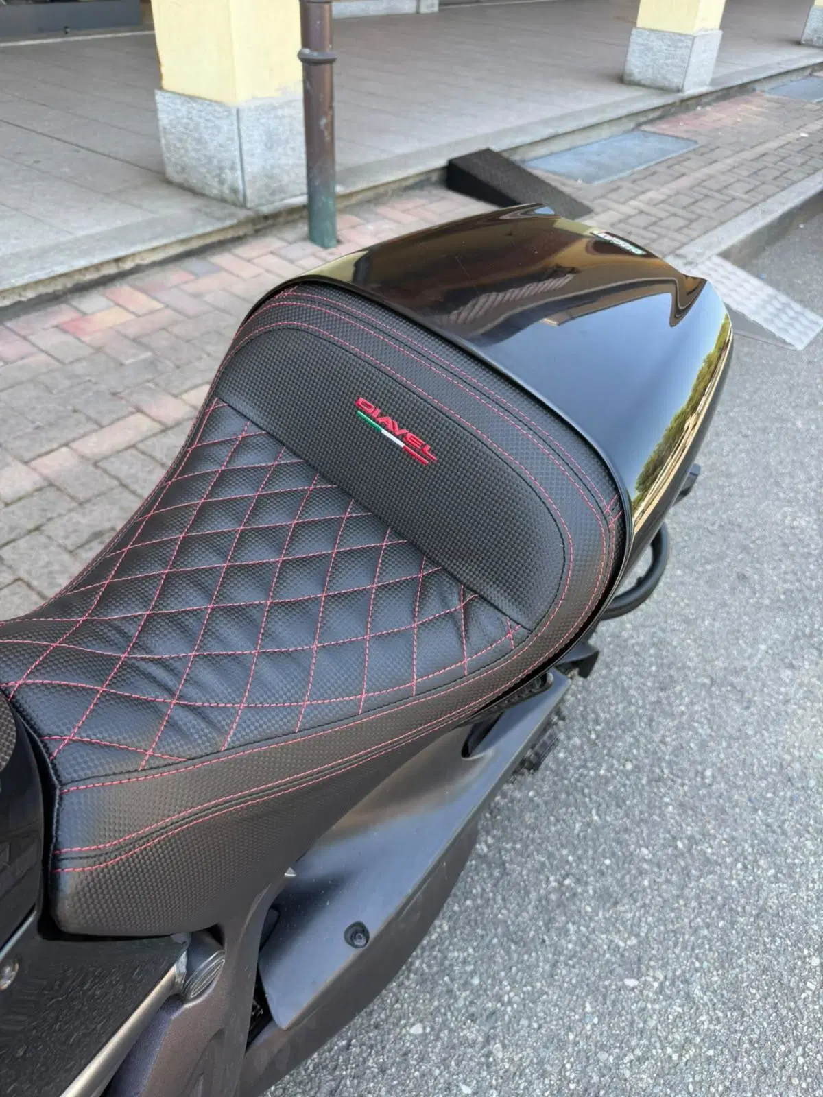 Ducati Diavel 1200 Carbon (2010 - 13) (9)