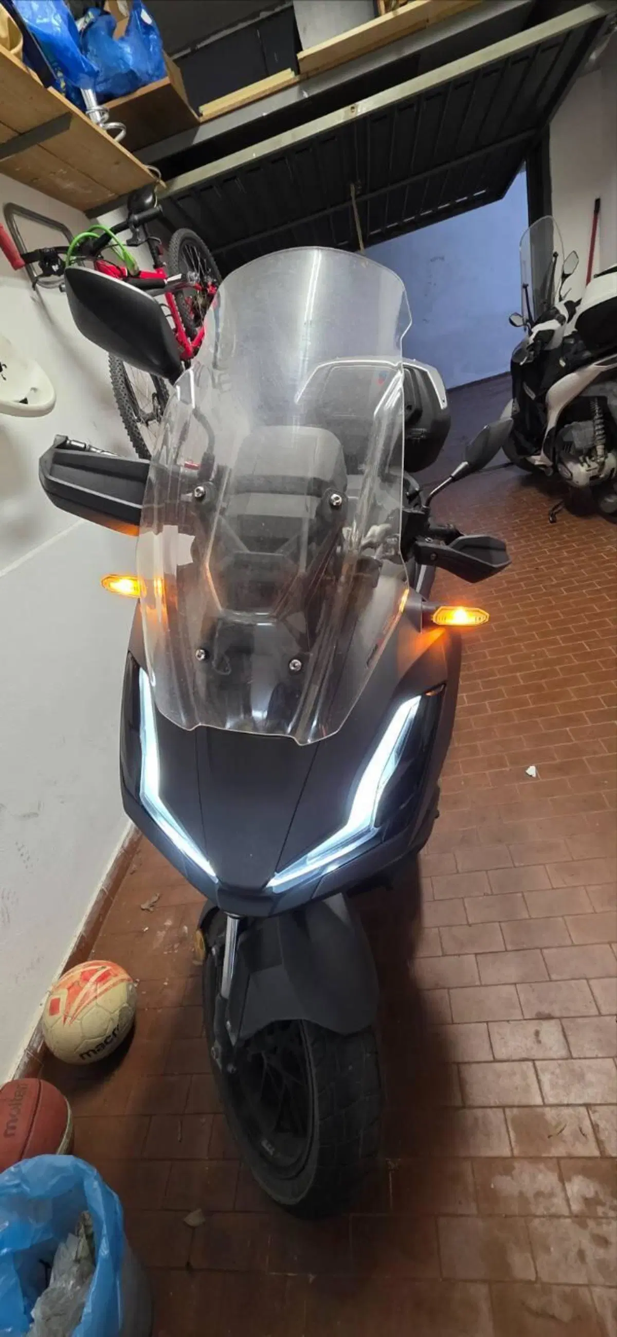 Honda ADV 350 (2022 - 24) (3)