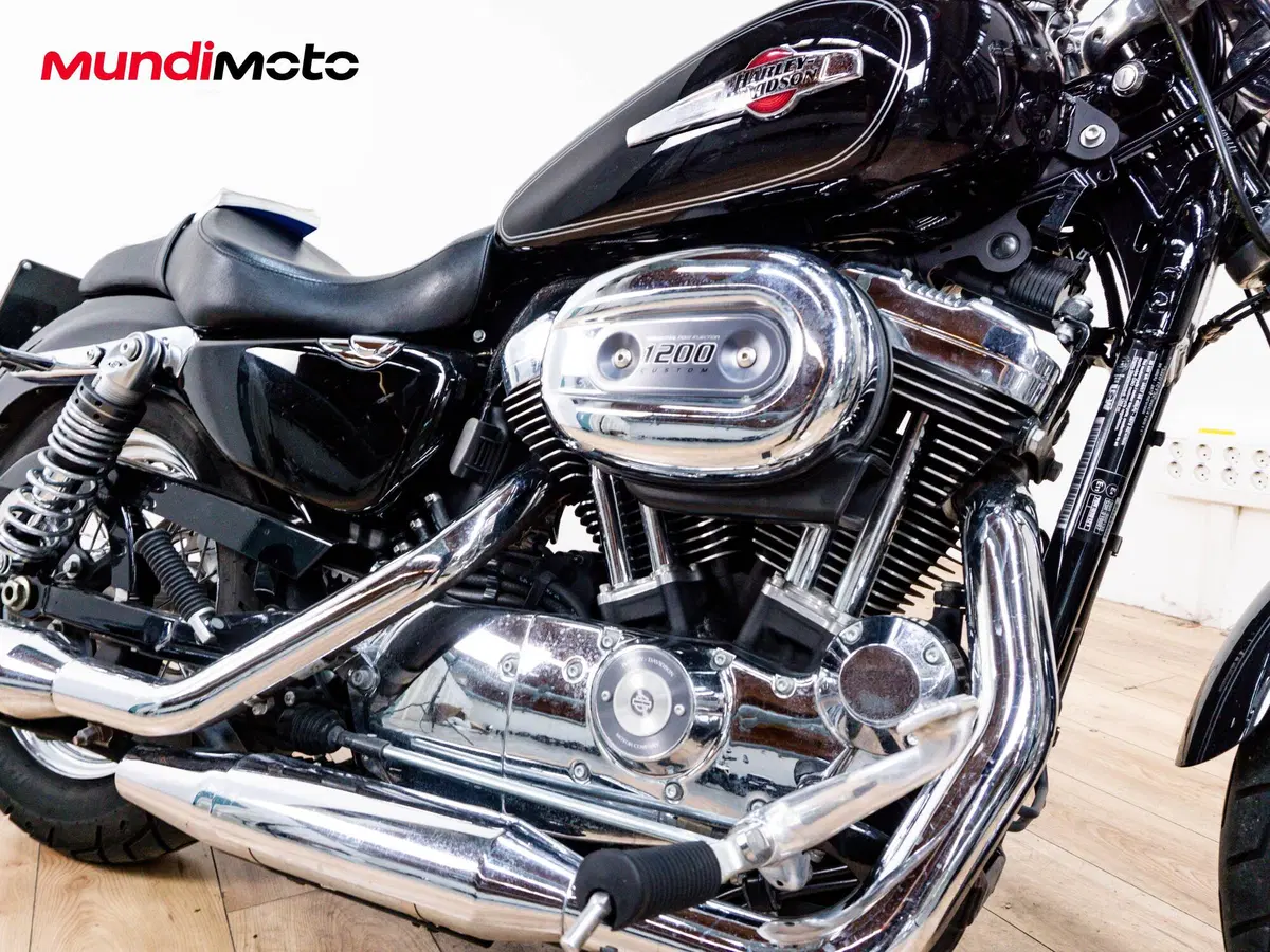 Harley-Davidson 1200 Custom (2017) - XL 1200C (5)