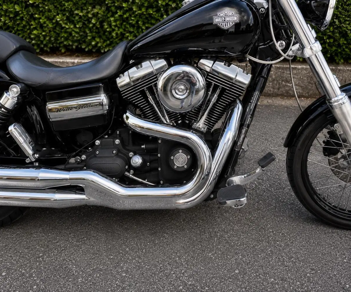Harley-Davidson 1584 Wide Glide (2007 - 11) - FXDWG (2)