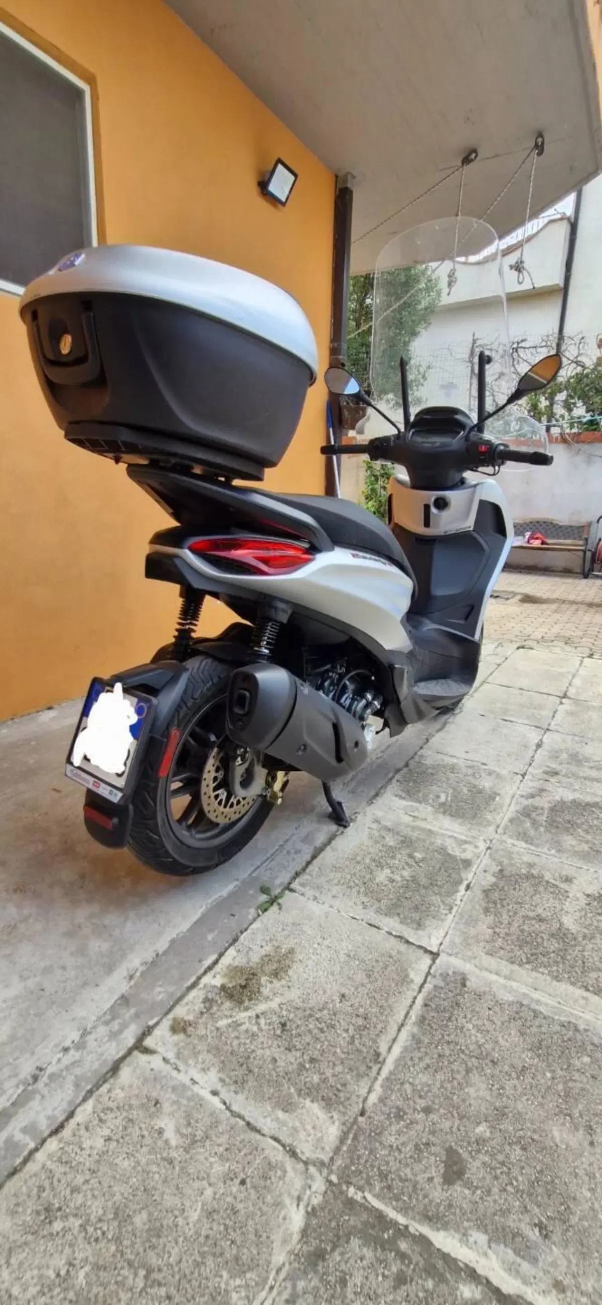 Piaggio Beverly 300 S ABS-ASR (2021 - 25) (2)