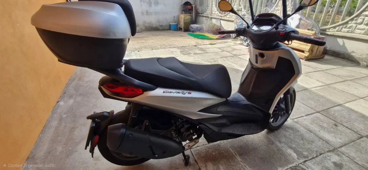 Piaggio Beverly 300 S ABS-ASR (2021 - 25) (4)