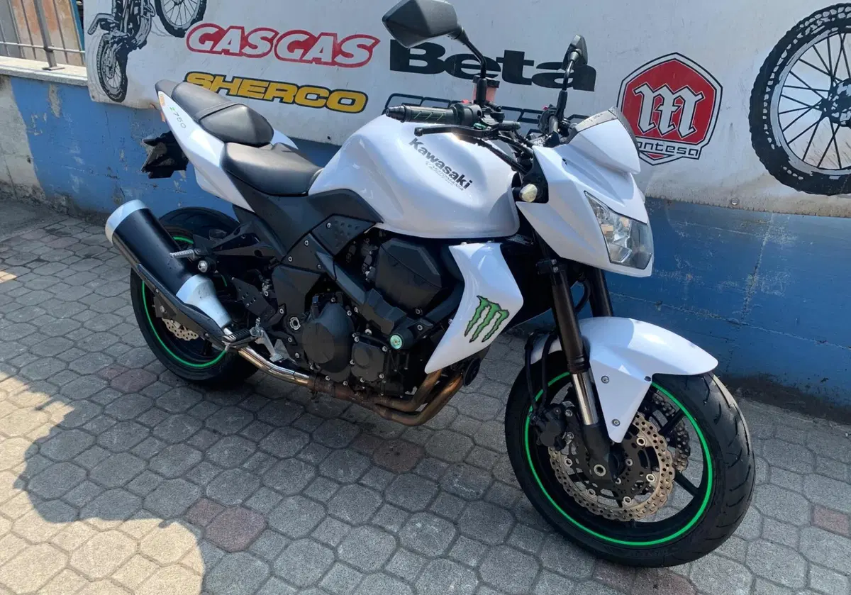 Kawasaki Z 750 (2007 - 14)