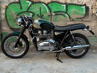 Triumph Bonneville T100 d'epoca