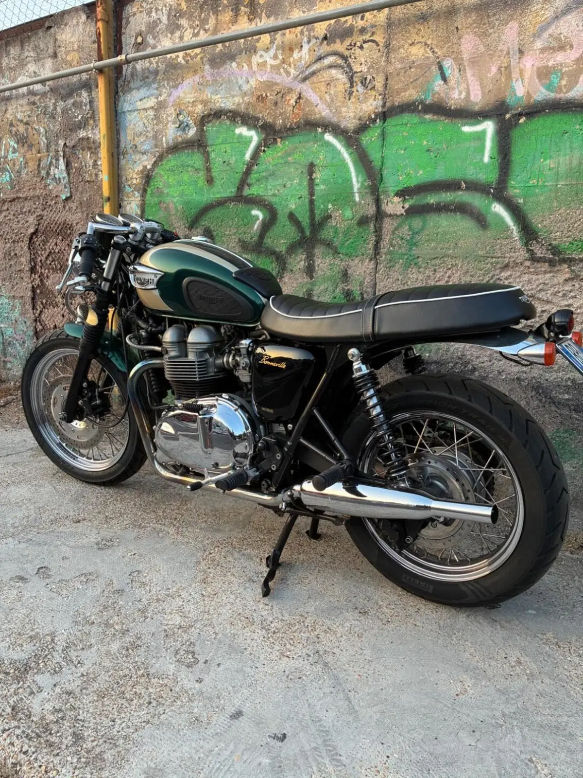 Triumph Bonneville T100 (3)
