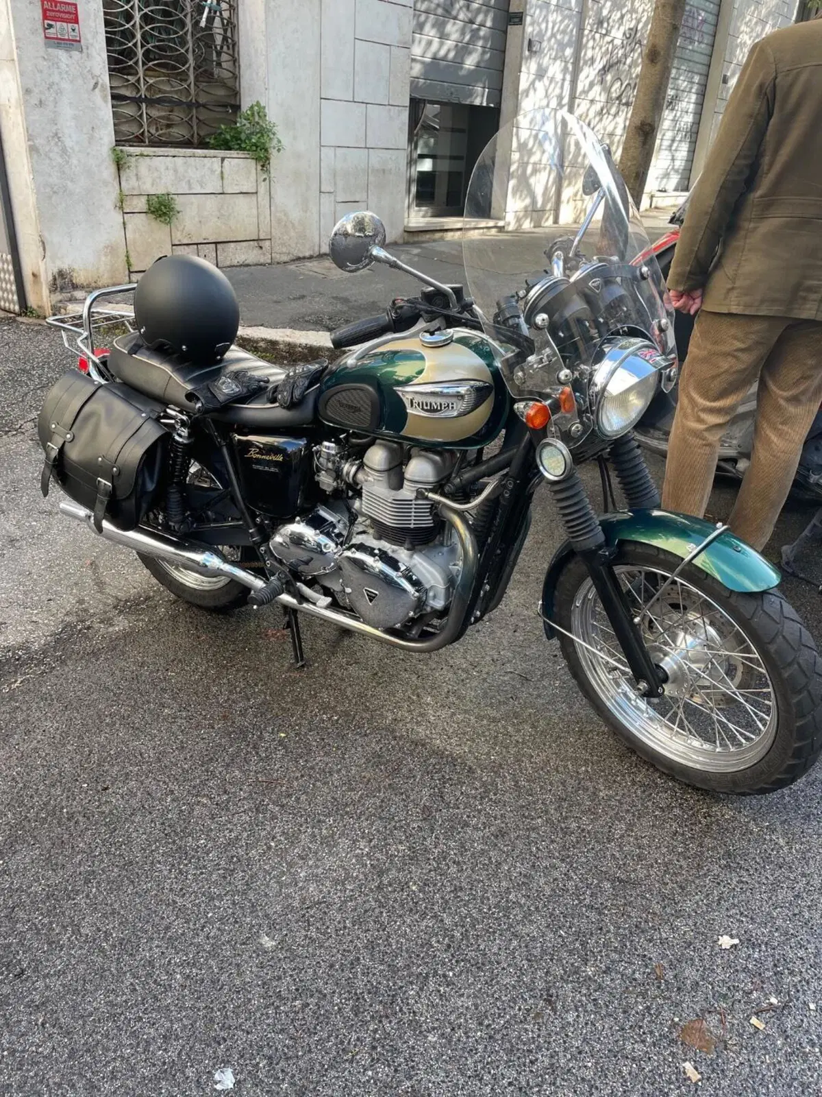 Triumph Bonneville T100 (15)