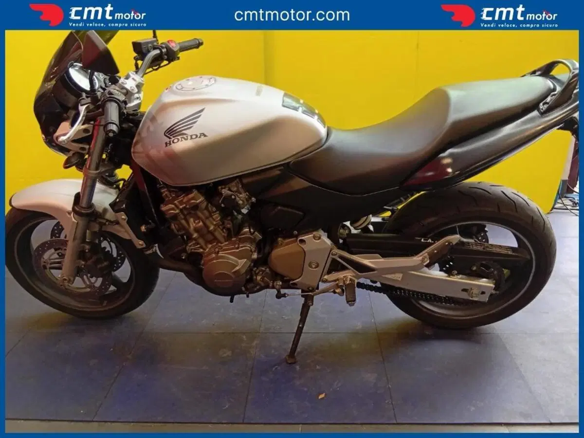 Honda Hornet 600 (2005 - 06) (4)