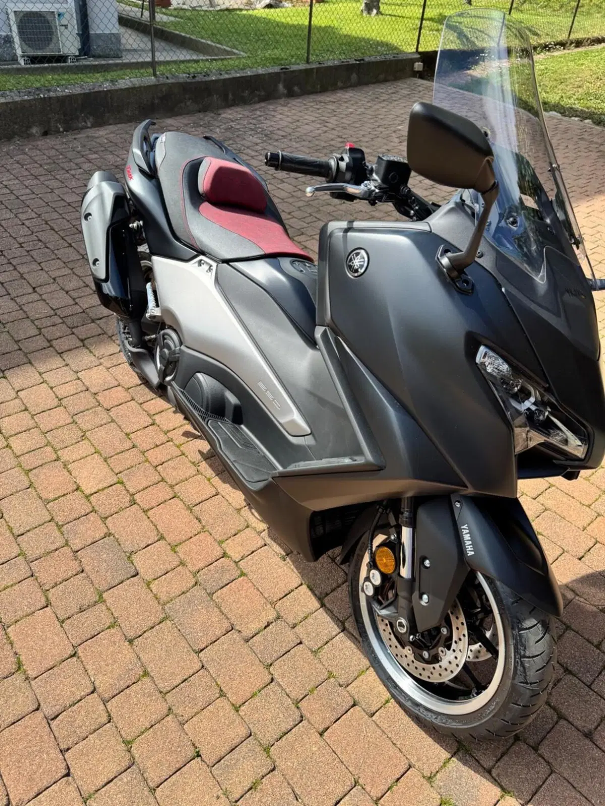 Yamaha T-Max 560 25th Anniversary (2026) (6)