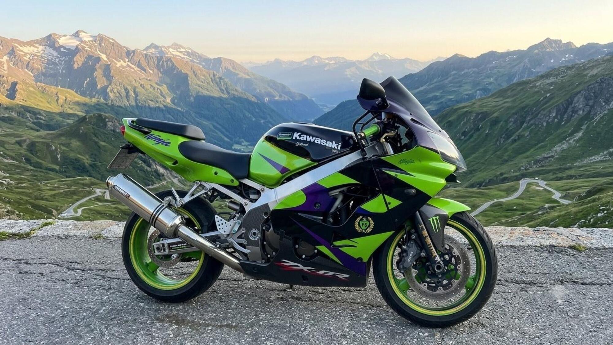 Vendo Kawasaki Ninja 900 ZX-9R (1998 - 01) usata a Roma (codice
