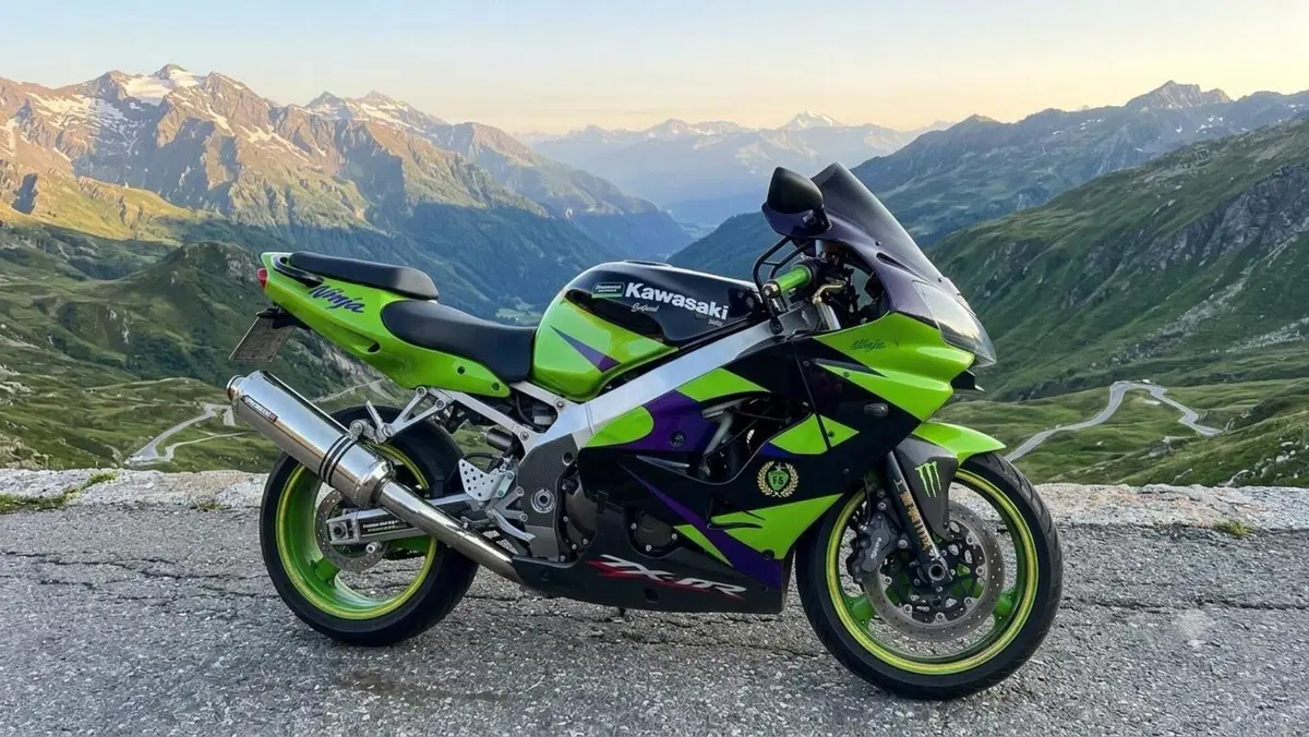 Kawasaki Ninja 900 ZX-9R (1998 - 01)