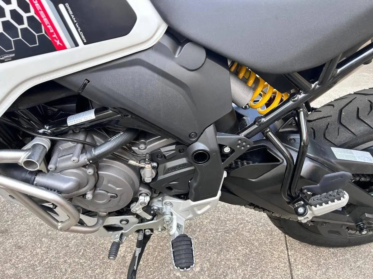 Ducati DesertX (2022 - 25)
