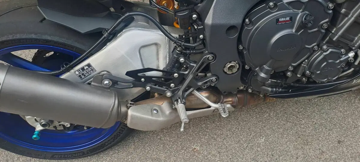 Yamaha MT-10 SP (2022 - 25) (4)