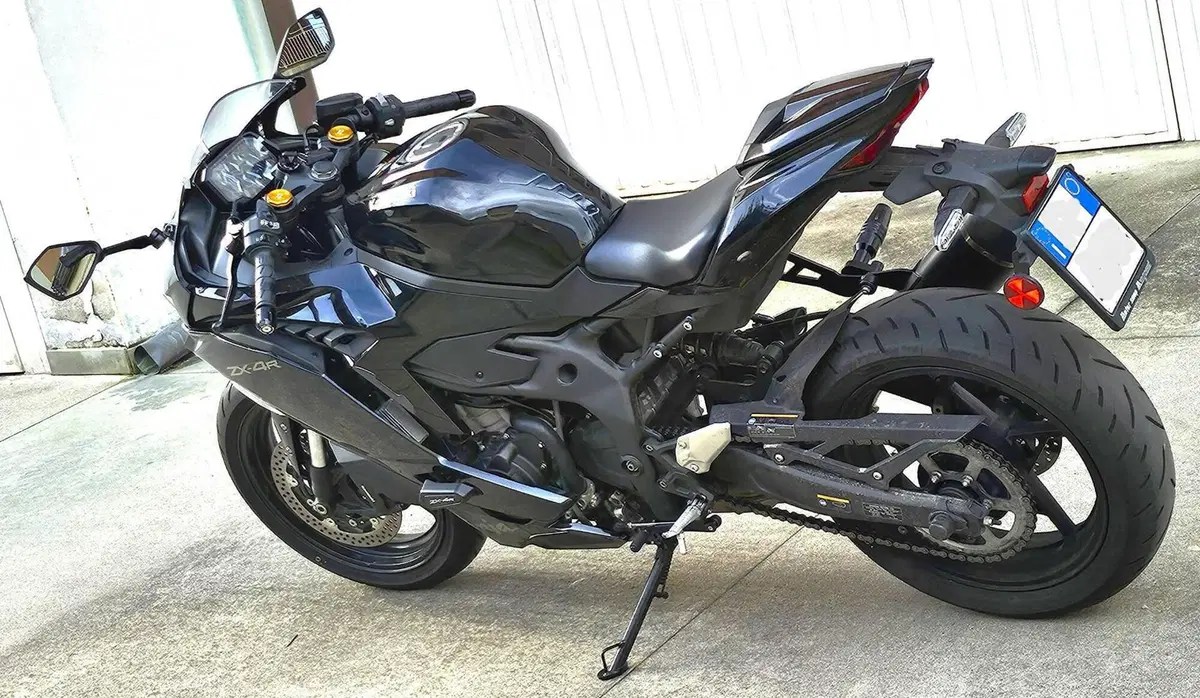 Kawasaki Ninja ZX-4R (2024 - 26) (2)