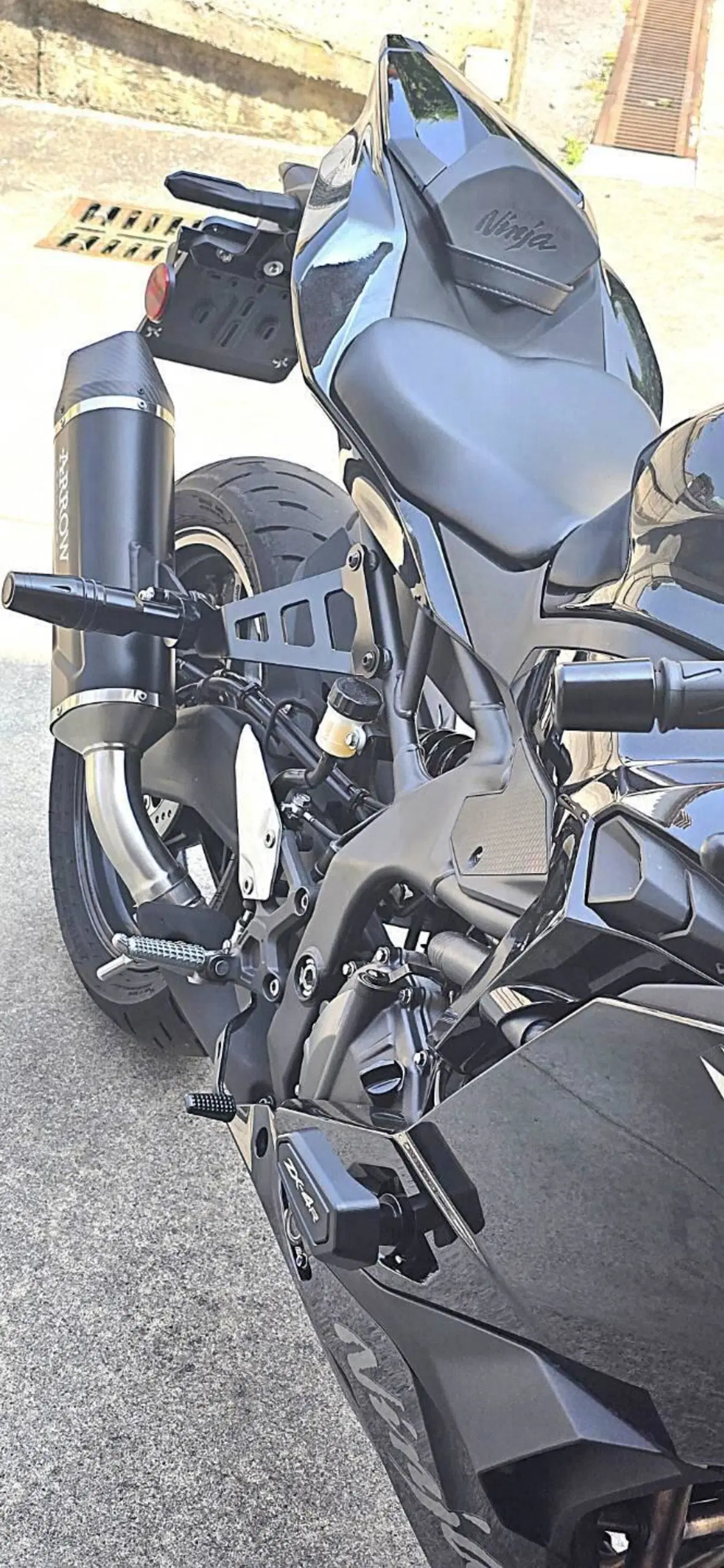 Kawasaki Ninja ZX-4R (2024 - 26) (3)