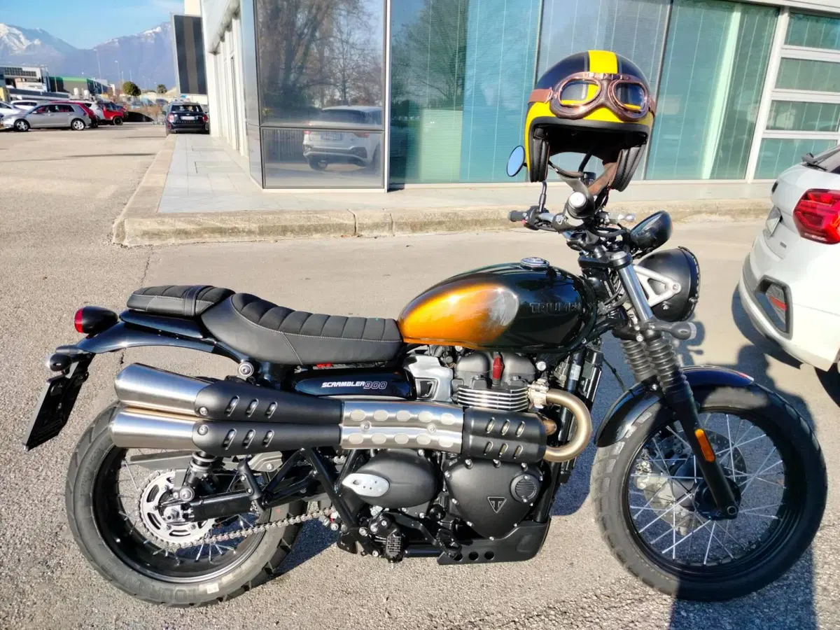 Triumph Scrambler 900 Stealth Edition (2024) (4)