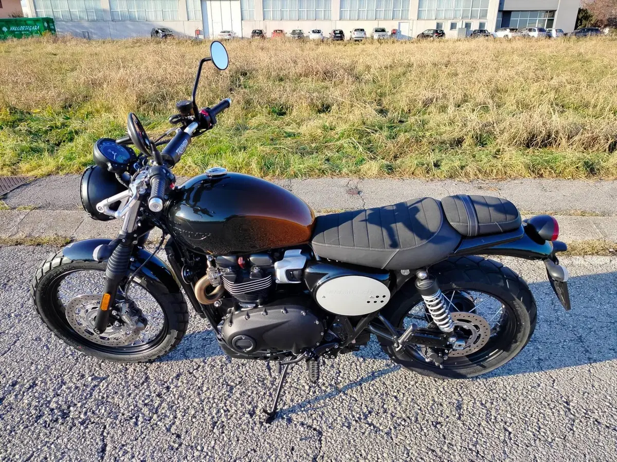 Triumph Scrambler 900 Stealth Edition (2024) (12)