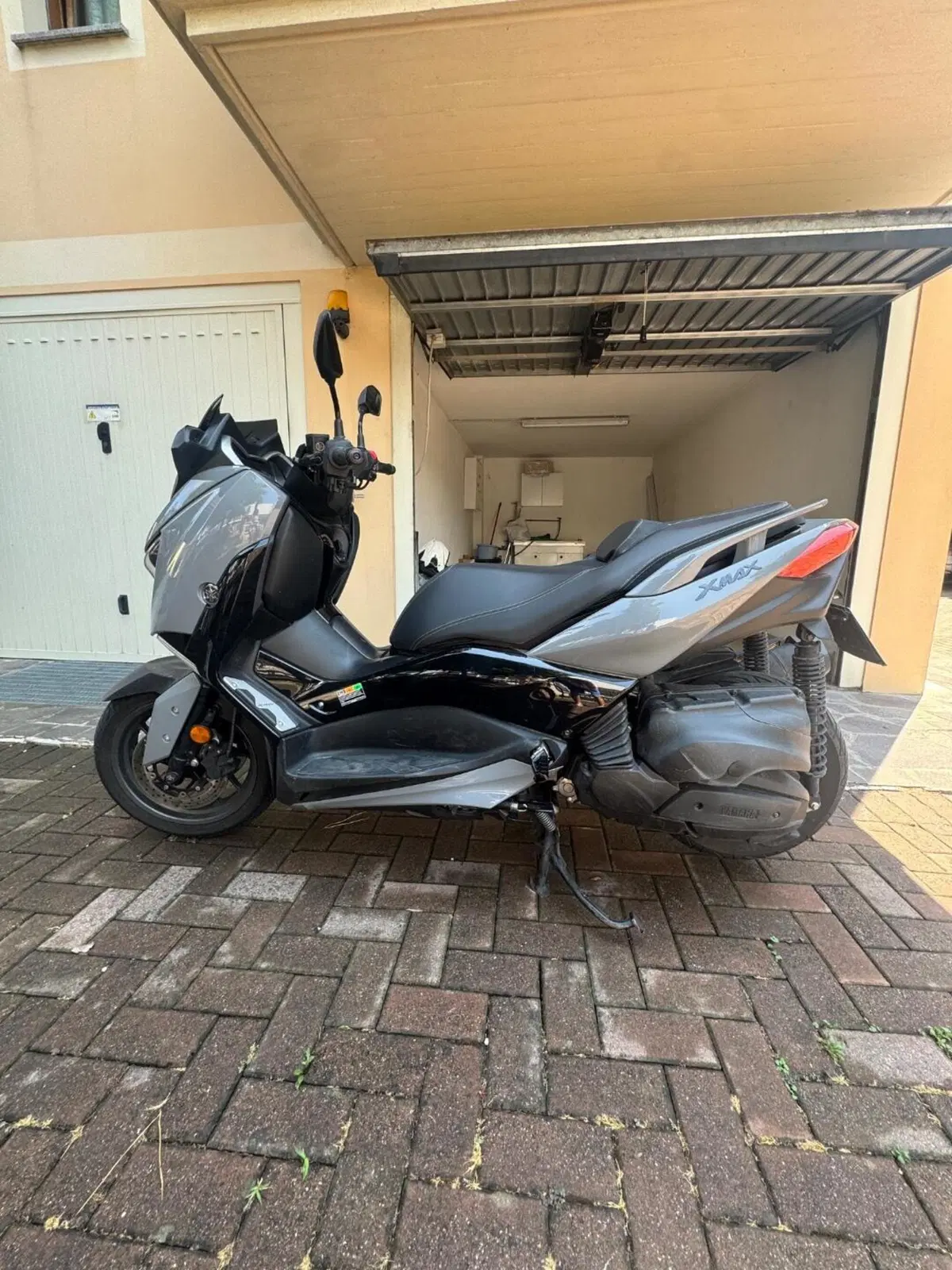 Yamaha X-Max 400 Tech Max (2020) (3)