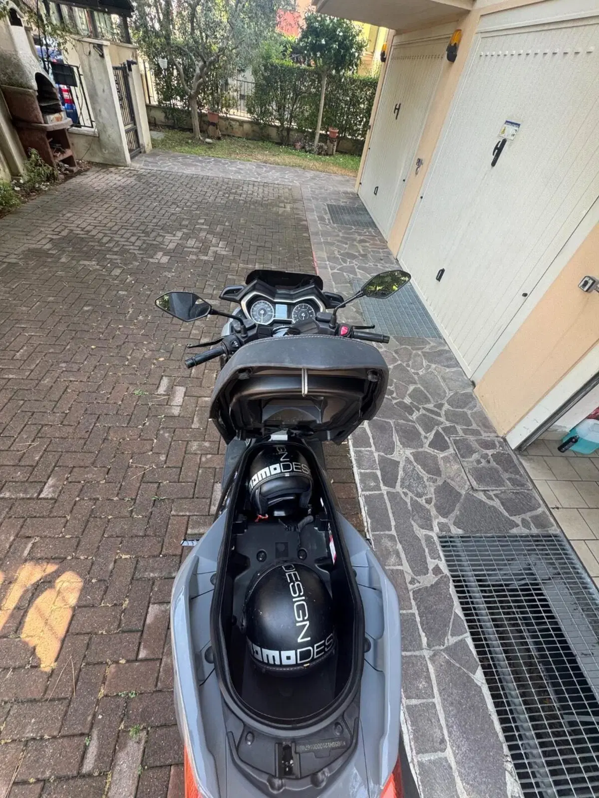 Yamaha X-Max 400 Tech Max (2020) (4)