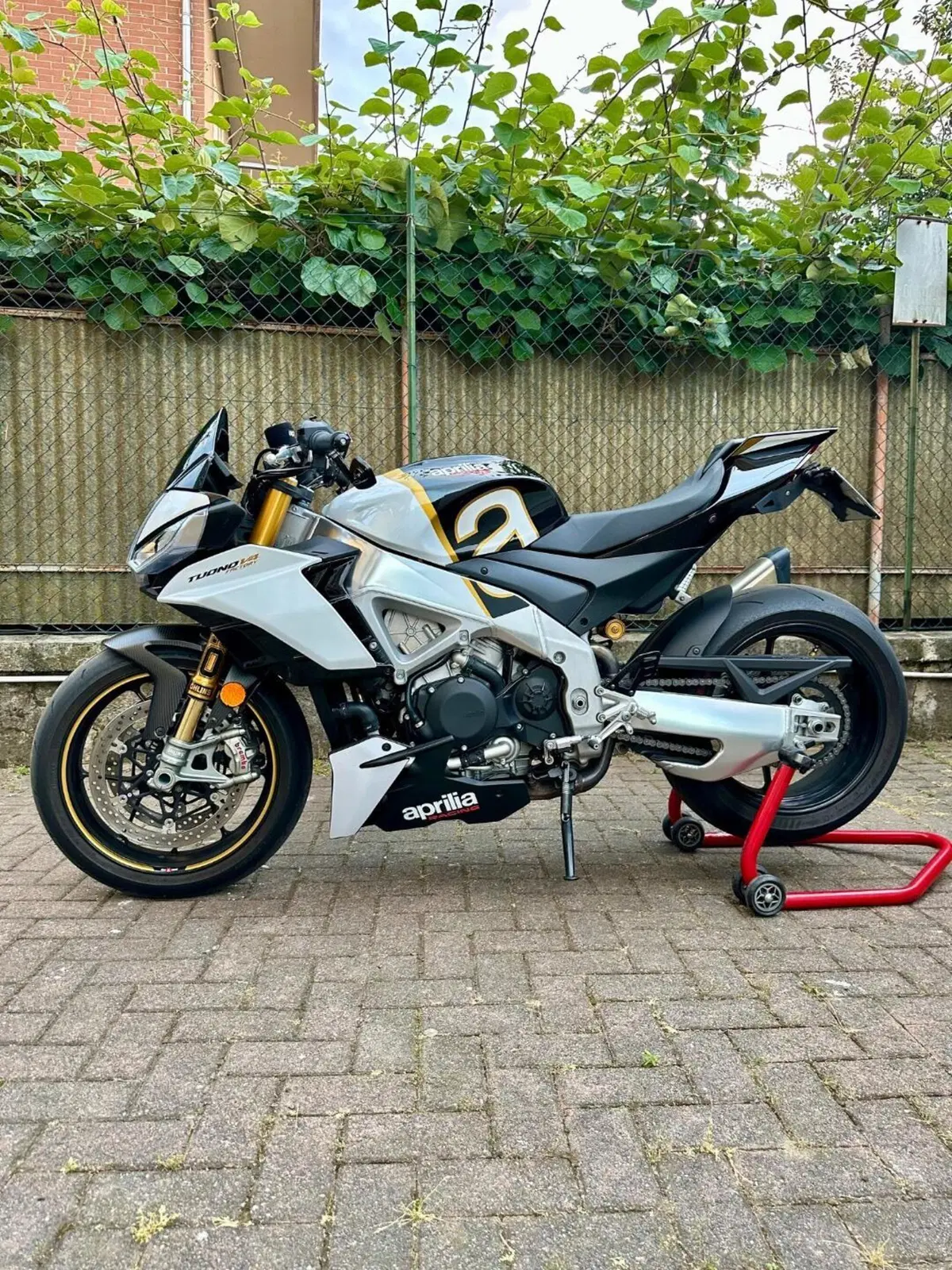 Aprilia Tuono V4 Factory (2021 - 24) (6)