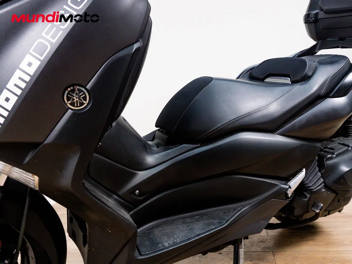 Yamaha X-Max 400 Iron Max ABS (2016) (9)