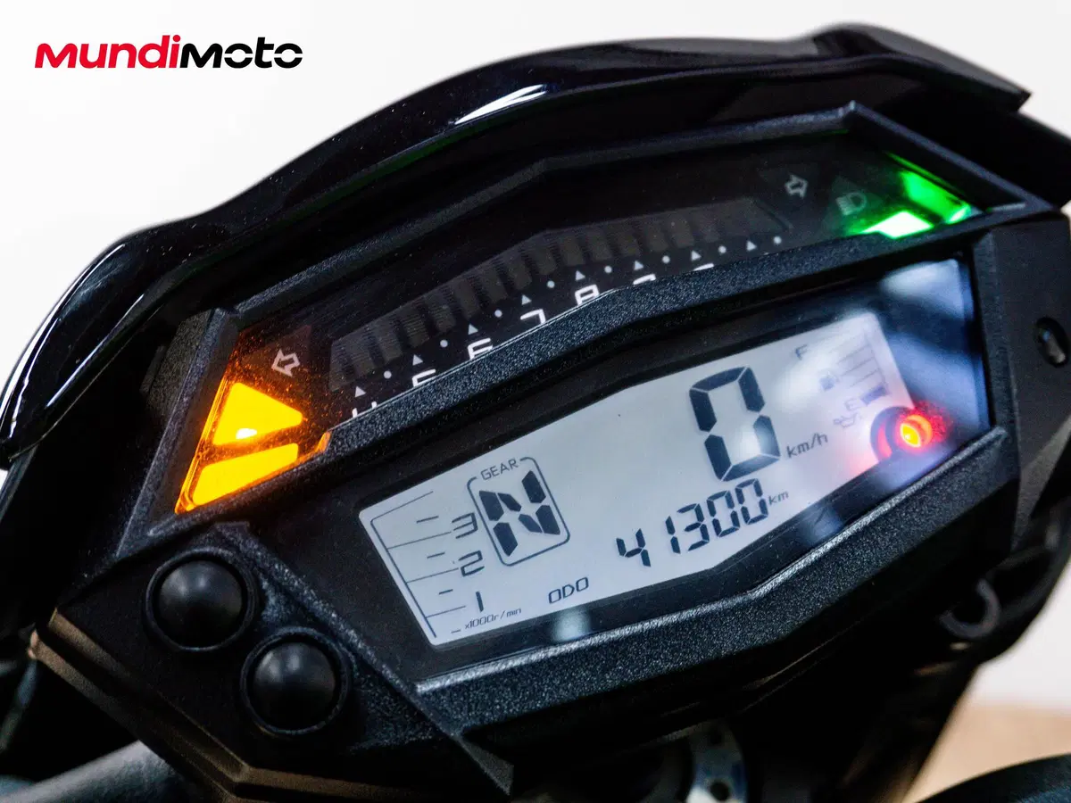 Kawasaki Z 1000 ABS (2010 - 13) (12)